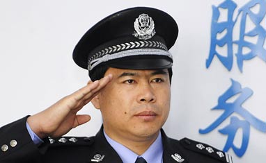 王延声：铮铮铁骨汉 百姓守护神