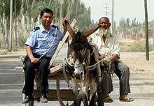 迪里木拉提&middot;麦麦提：一辈子做好兵团警察