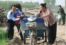 毕永强：默默奉献的乡村片警