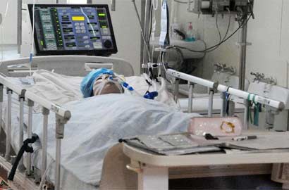 &ldquo;最美女教师&rdquo;为救学生被轧断双腿