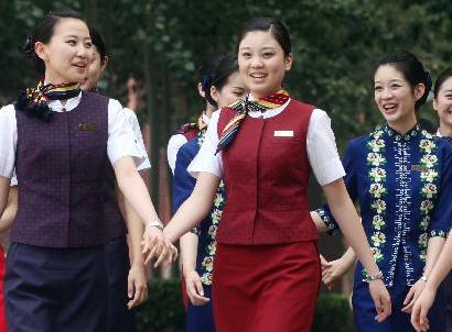 一周看点：准空姐毕业礼 罗前总理自杀未遂