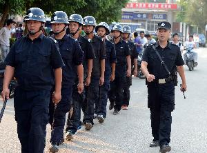 王裕宁：铁血柔情守护一方安宁