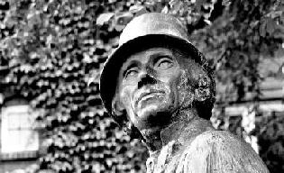 历史上的8月4日：丹麦童话大师安徒生逝世