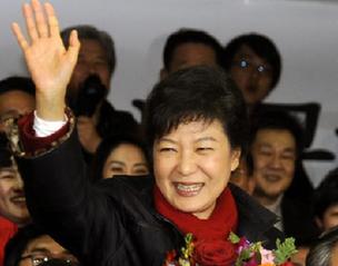 一周国际：安倍晋三再任日首相 韩国选出女总统