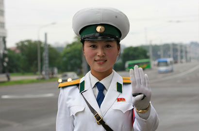 揭秘朝鮮女交警工作生活