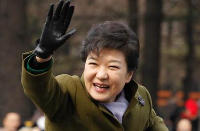 国际一周看天下：朴槿惠就职 云端霓裳