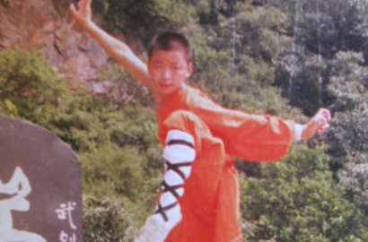 王宝强青涩练功照曝光