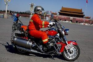 各家&ldquo;法宝&rdquo;现两会