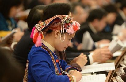 【两会盘点】绚丽民族风