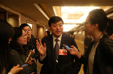 全国政协委员潘刚：保障乳制品安全