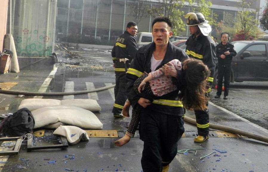 湖北襄陽火災已致14亡47傷 最小遇難者年僅5歲