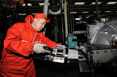 一汽工人齐嵩宇：为&ldquo;国车&rdquo;红旗复兴之路添砖加瓦