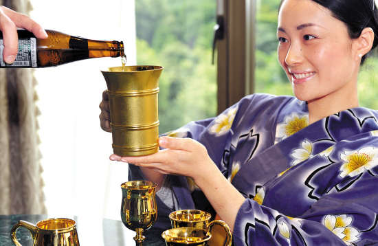 看看這些用黃金打造的&ldquo;奇葩&rdquo;奢侈品