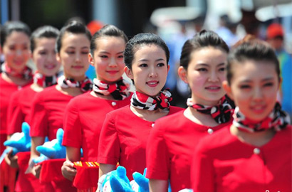 礼仪小姐成为全运会靓丽风景