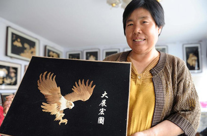 &ldquo;秸秆画家&rdquo;郭凤芝：自强致富 不忘乡亲