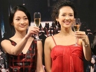 女星合照拼的就是心機