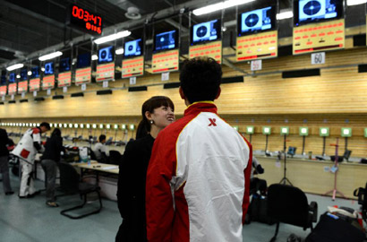 朱启南妻子赛场上送温暖