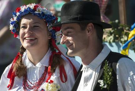 克羅地亞民俗村舉辦傳統婚禮吸引遊客