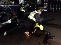 上海7人酒後滋事大鬧派出所