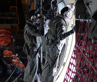 各國軍方持續搜救馬航失聯客機