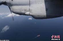 航拍馬航失聯客機MH370搜救海域