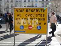 巴黎因空氣污染實施尾號限行