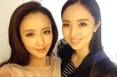 董璇與佟麗婭撞臉合影 網友驚嘆分不清