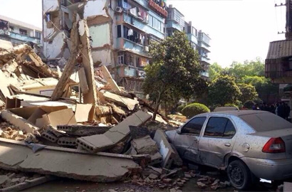 浙江奉化一幢5層居民樓倒塌 已救出3人