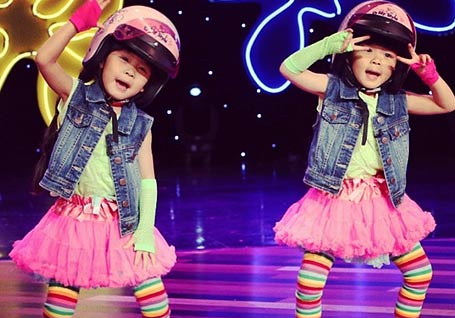 臺灣雙胞胎小姐妹上《艾倫秀》 萌翻全場