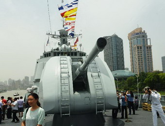 中俄參演主力艦艇向市民開放參觀