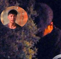 陳坤路邊隨地小便李小璐豎中指 明星不雅事大起底