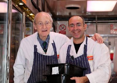 百年肉铺的耄耋老板