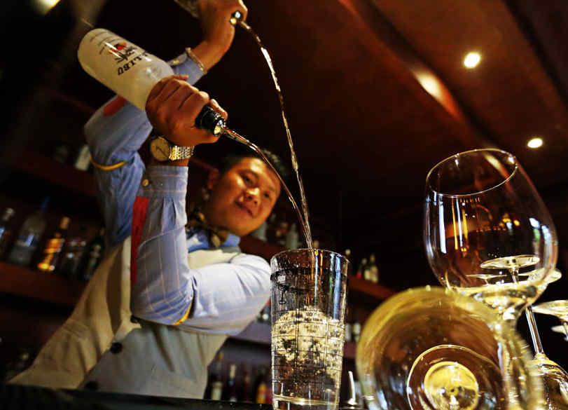 调酒师的人生色彩