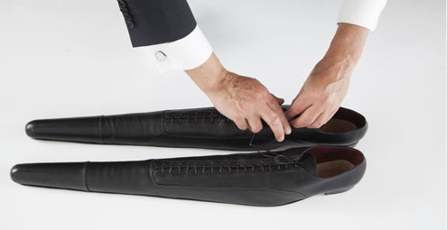 生活节奏太快？&ldquo;超级长鞋&rdquo;让你穿上立刻慢下来