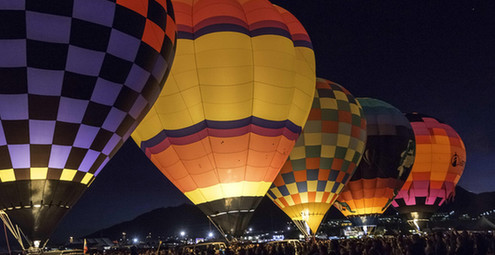 热气球已经充好了气，一起出发！