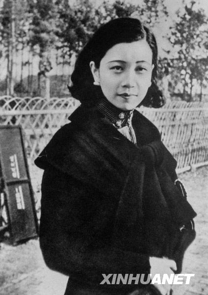 历史上的3月8日 阮玲玉服药自尽