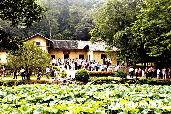 历史上的12月26日：毛泽东诞生