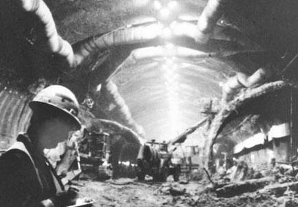 历史上的12月1日 英法海底隧道开通