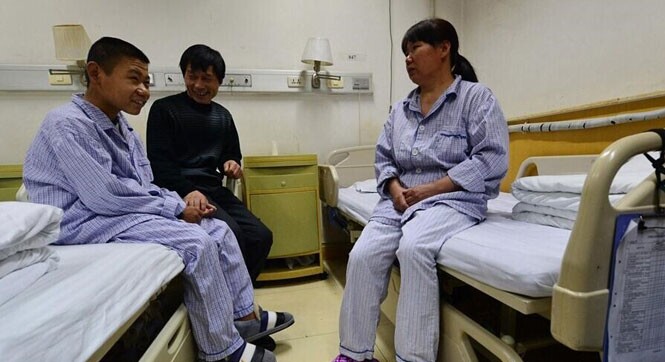 姐弟同患尿毒症 父母双双为儿女换肾