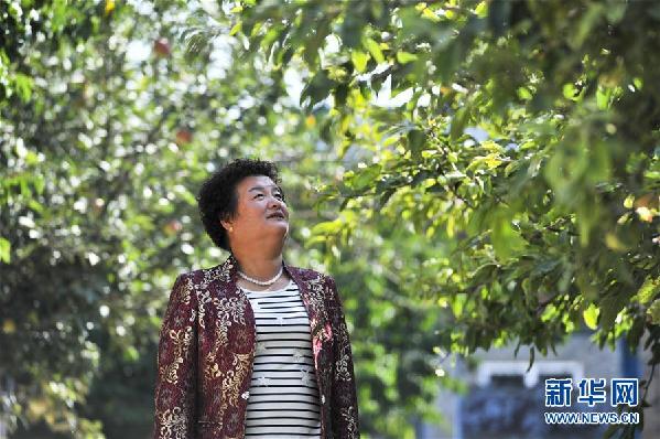 (十九大代表风采·图文互动)(1)“农民”李元敏:打造村民引以为豪的新“盖买”