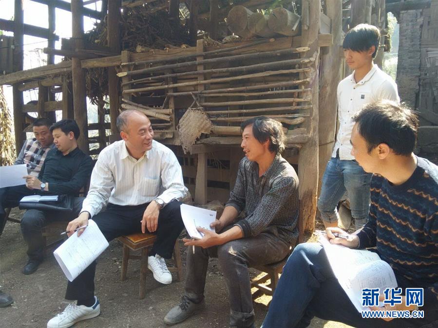 （新华全媒头条&middot;十九大特别报道&middot;图文互动）（12）再塑党的形象的伟大工程&mdash;&mdash;中国共产党自身建设的五年探索之路