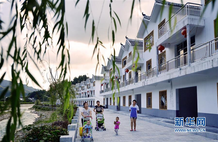 (十九大·读报告 话民生)(15)加强社会保障体系建设