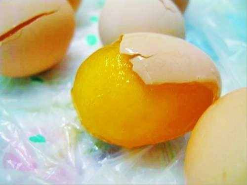 田女士购买的假鸡蛋