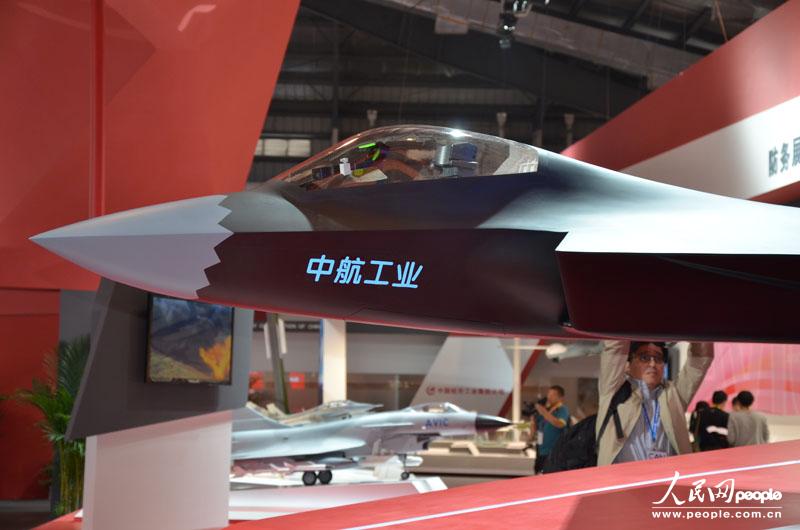 中航工业展出国产歼31第四代隐形战机。摄影：闫嘉琪