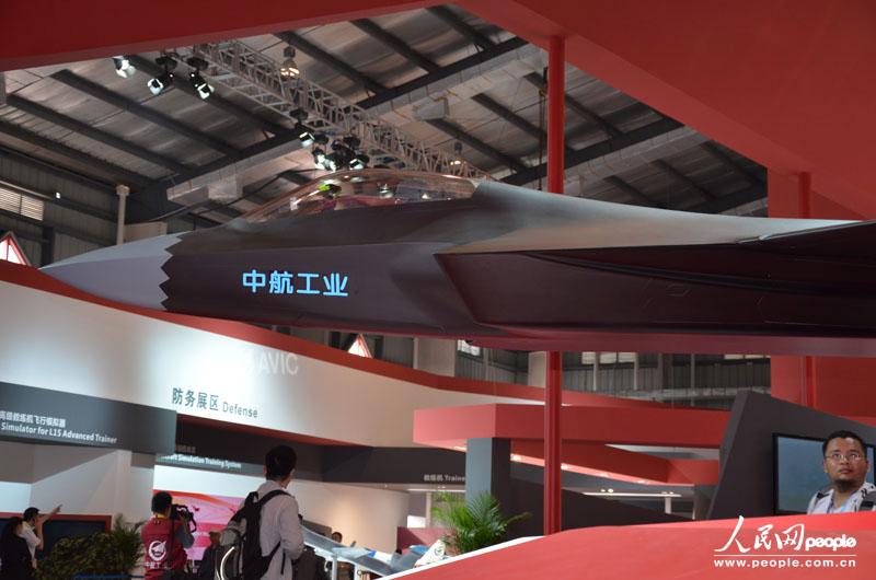 中航工业展出国产歼31第四代隐形战机3。摄影：闫嘉琪