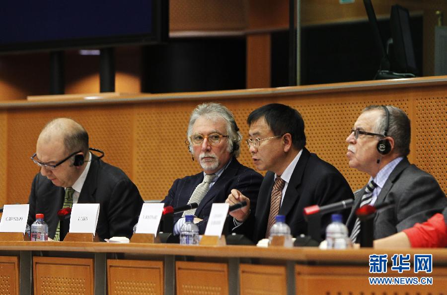 (国际·图文互动)(1)中共友好代表团在欧盟总部宣介交流十八大情况及主要精神