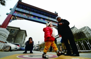 　　&ldquo;雨儿&rdquo;牌楼已成为游客专程寻访的热门景点。