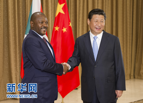 8月16日，国家主席习近平在南京会见布隆迪总统恩库伦齐扎。新华社记者 谢环驰 摄