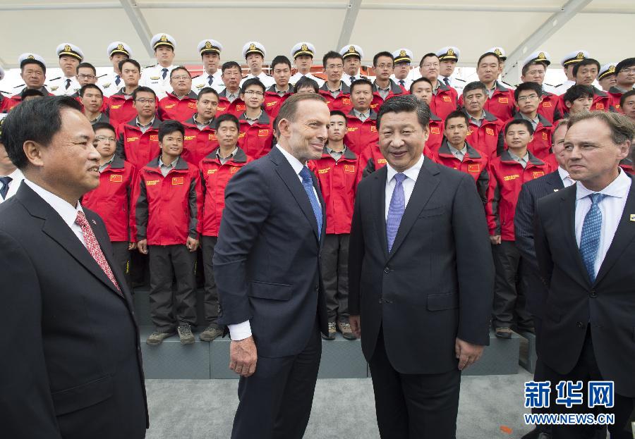 11月18日,正在澳大利亚塔斯马尼亚州首府霍巴特访问的中国国家主席习近平在澳大利亚总理阿博特陪同下参观南极科考项目并慰问两国科考人员。新华社记者李学仁摄 11月18日,正在澳大利亚塔斯马尼亚州首府霍巴特访问的中国国家主席习近平在澳大利亚总理阿博特陪同下参观南极科考项目并慰问两国科考人员。新华社记者李学仁摄