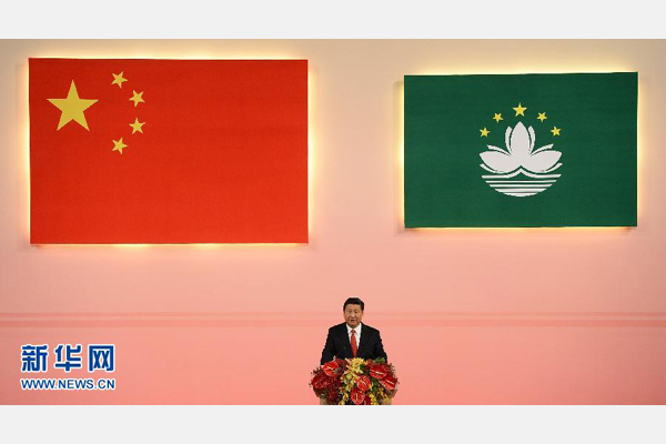 12月19日，国家主席习近平出席澳门特区政府举行的欢迎晚宴并发表重要讲话。 新华社记者秦晴摄 